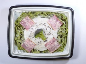 生パスタベーコンクリーム