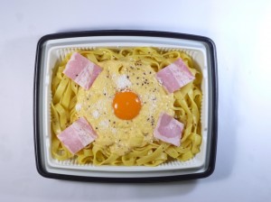 生パスタ玉子ベーコンカルボナーラ