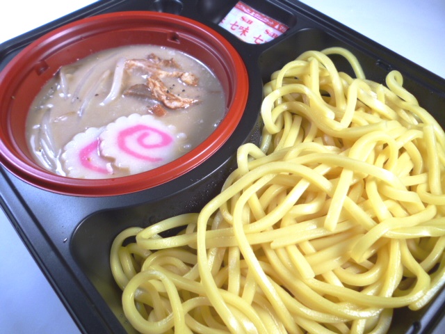 冷し魚介豚骨つけ麺