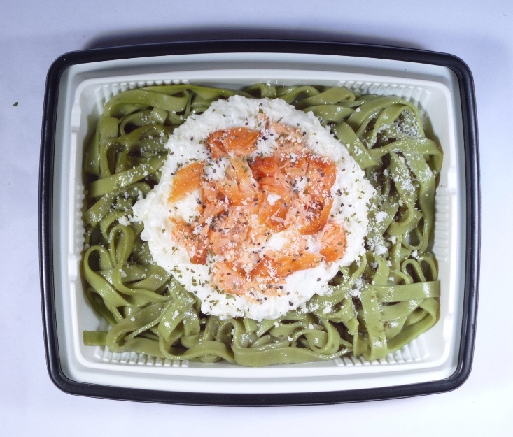 生パスタサーモンクリーム 生パスタサーモンクリーム