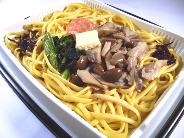 生パスタたらこきのこのバター醤油 生パスタたらこきのこのバター醤油