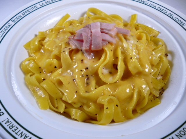 生パスタカルボナーラ